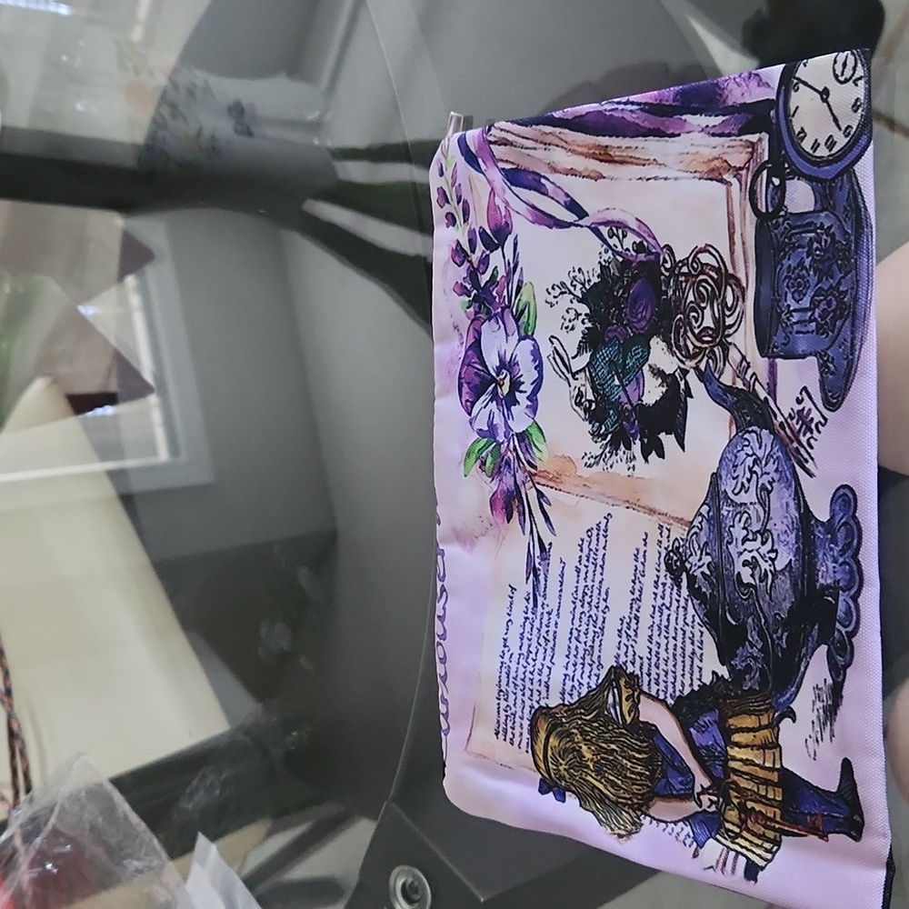 NWOT Alice in Wonderland Theme pouch